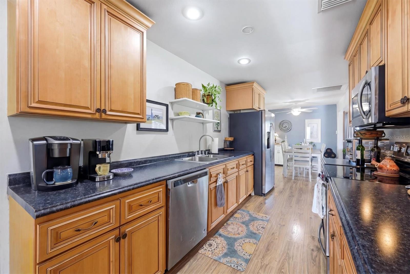 Listing Image #13