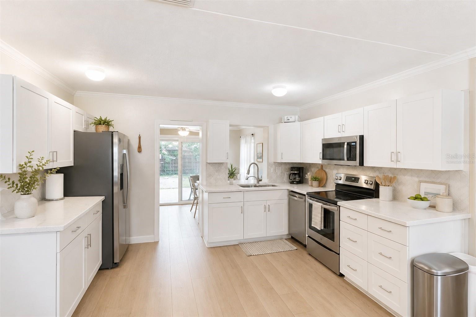 Listing Image #7