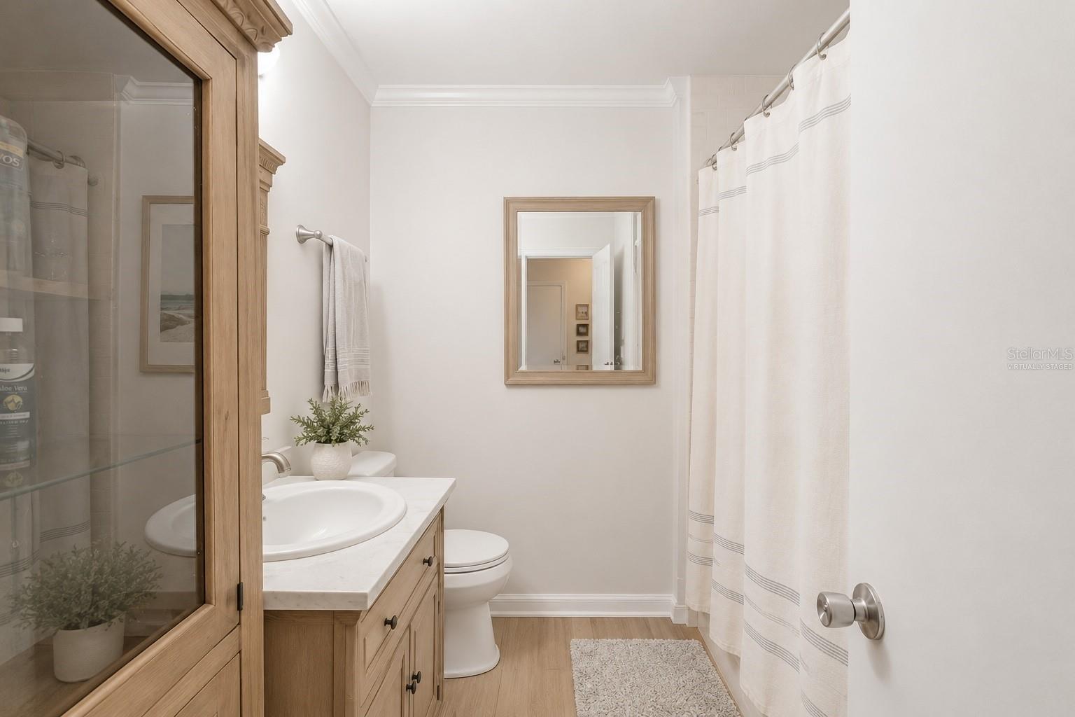 Listing Image #13