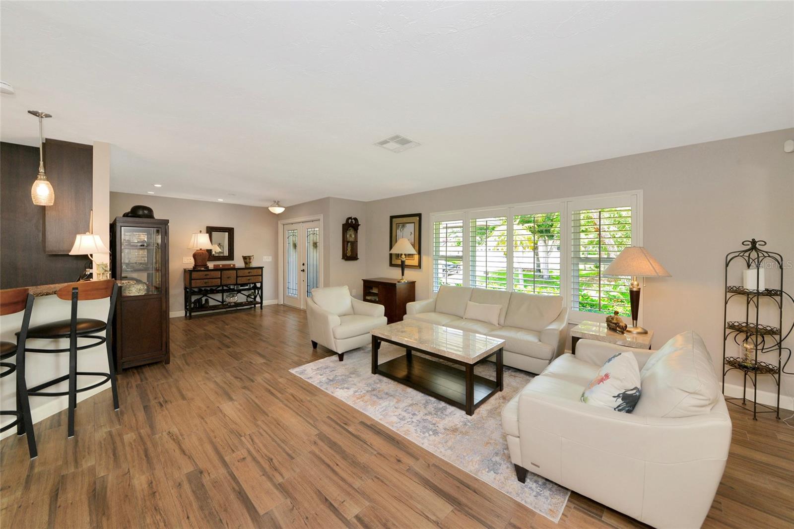 Listing Image #7