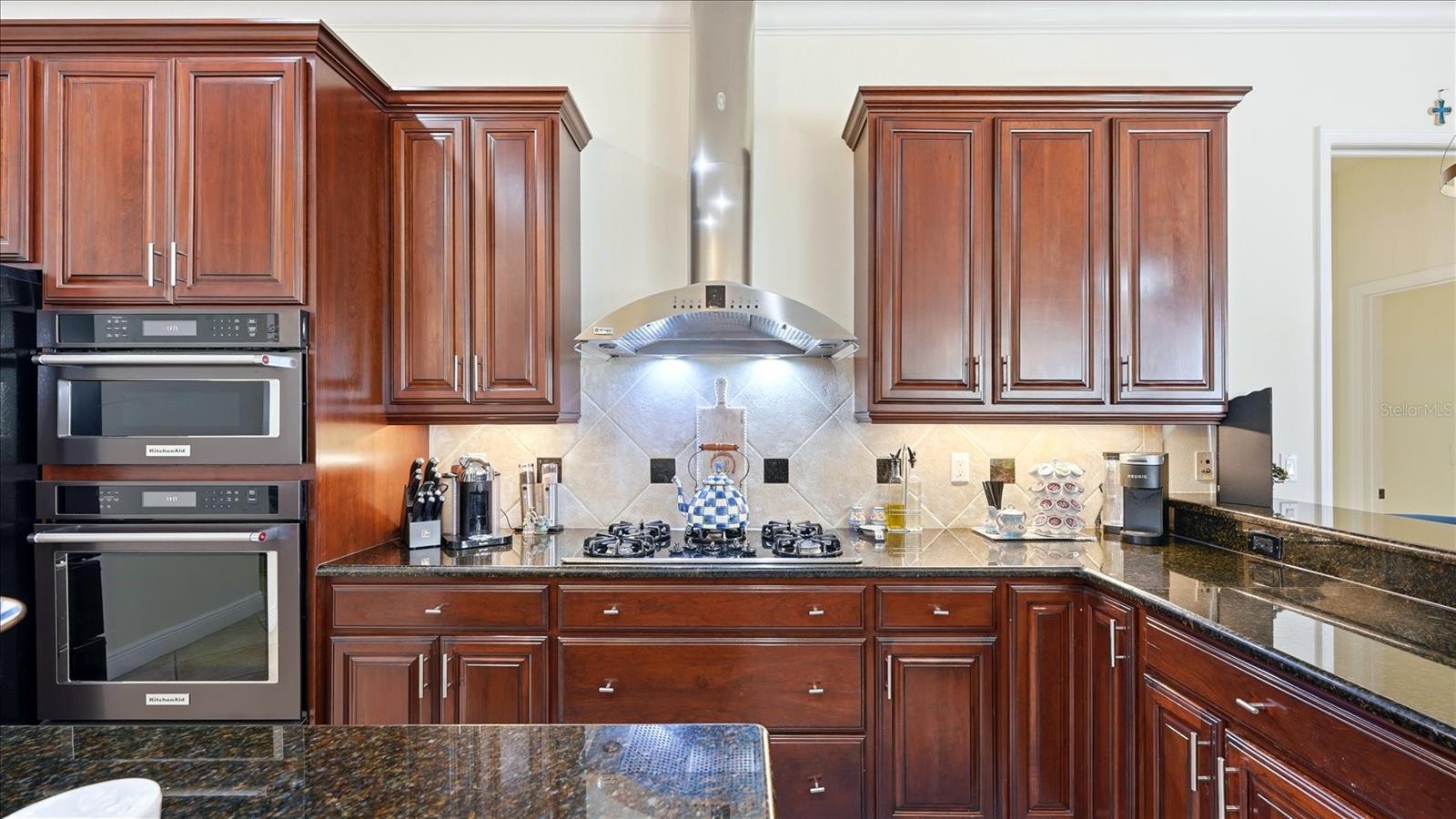 Listing Image #11