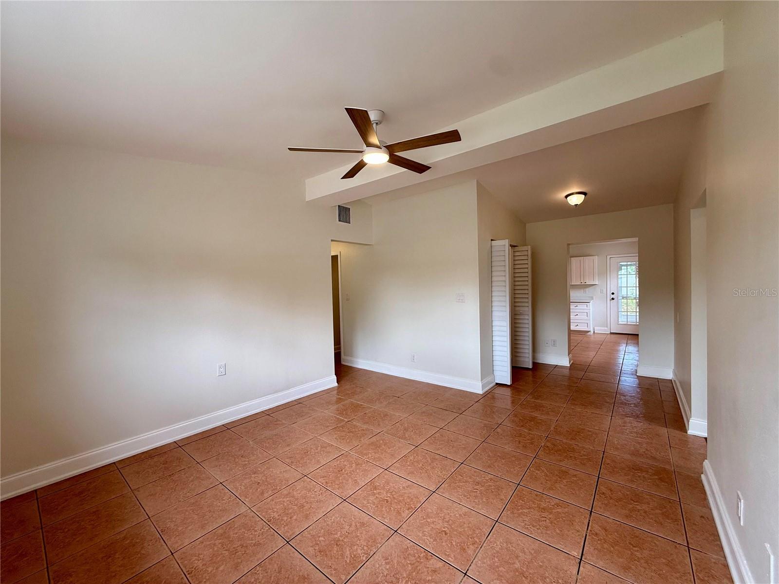 Listing Image #3