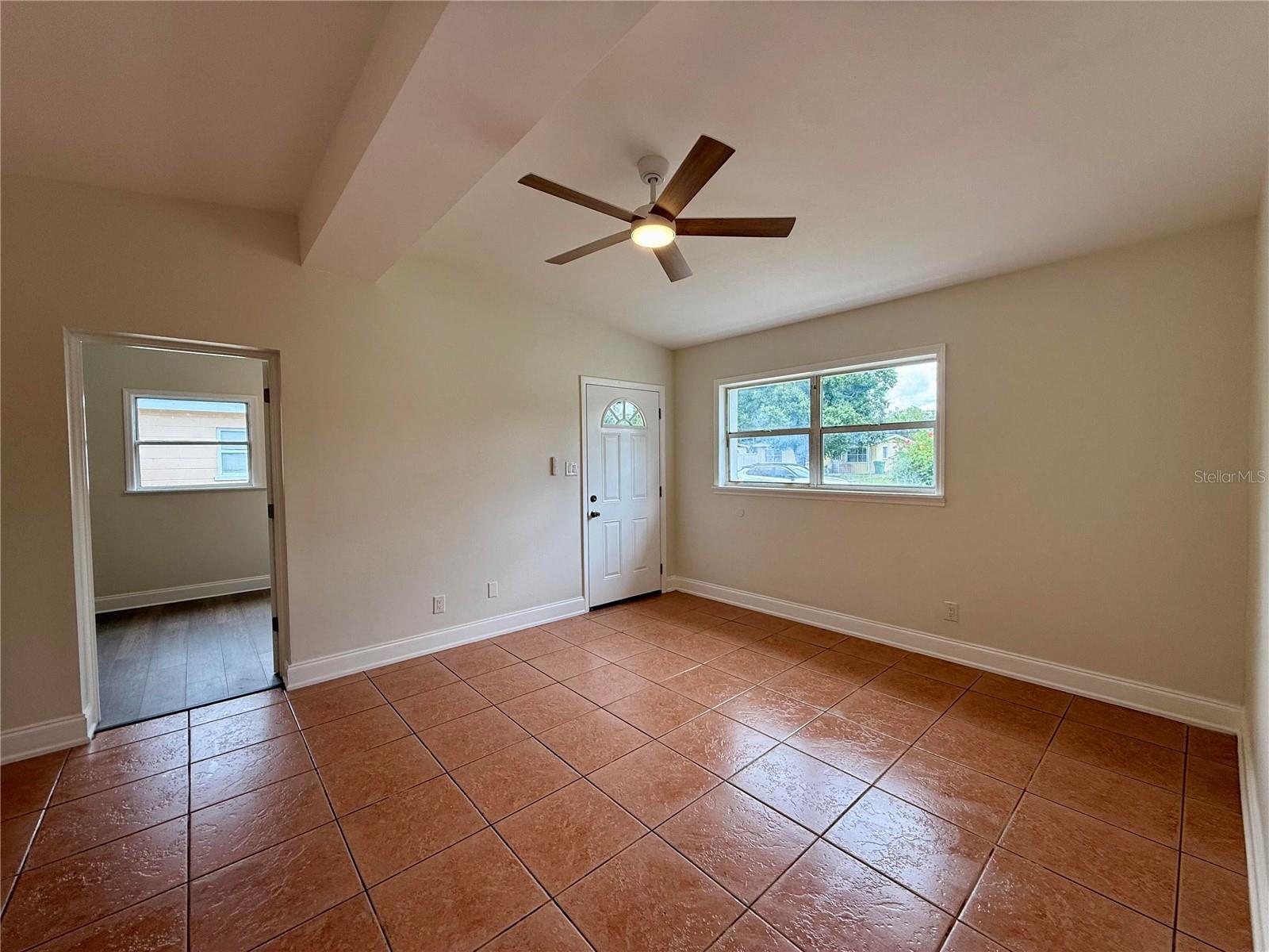Listing Image #5