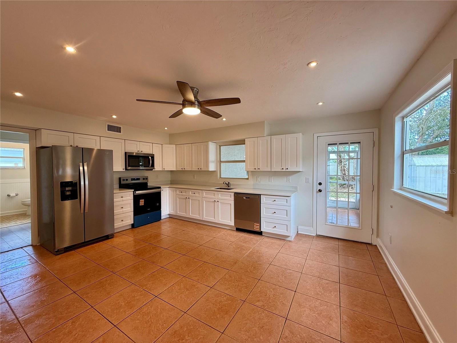 Listing Image #7