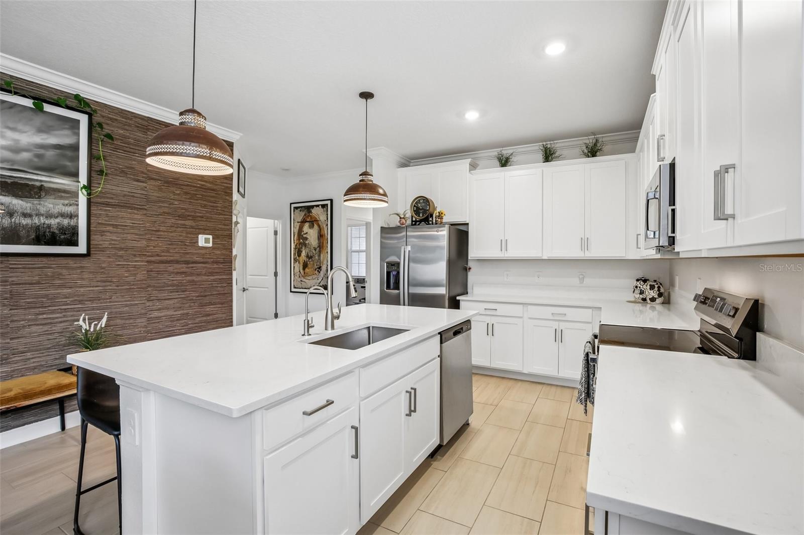 Listing Image #10