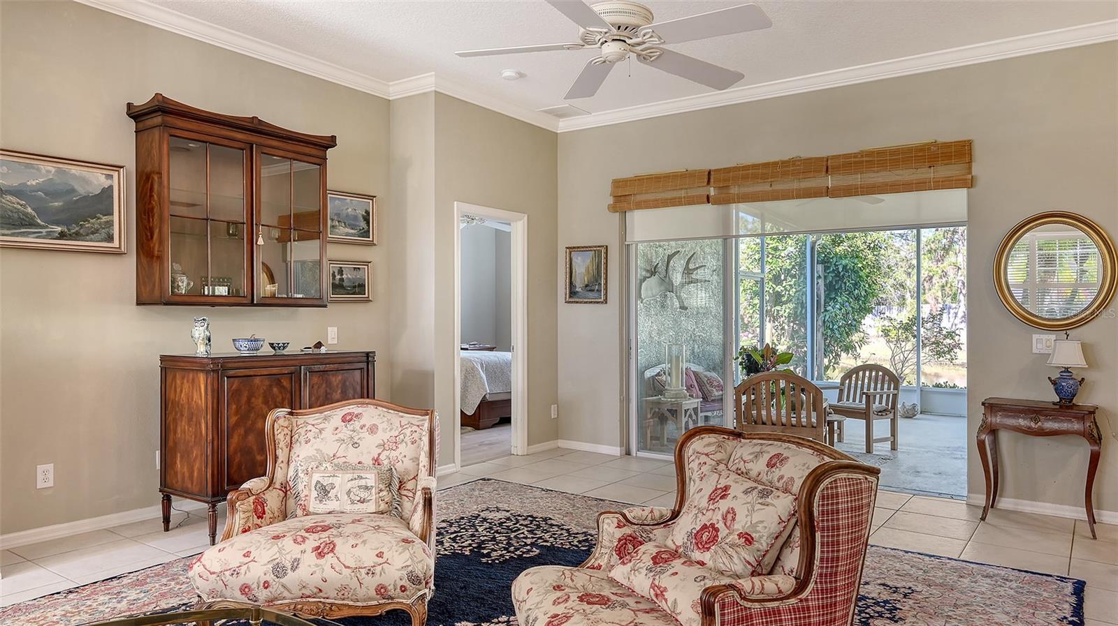 Listing Image #12