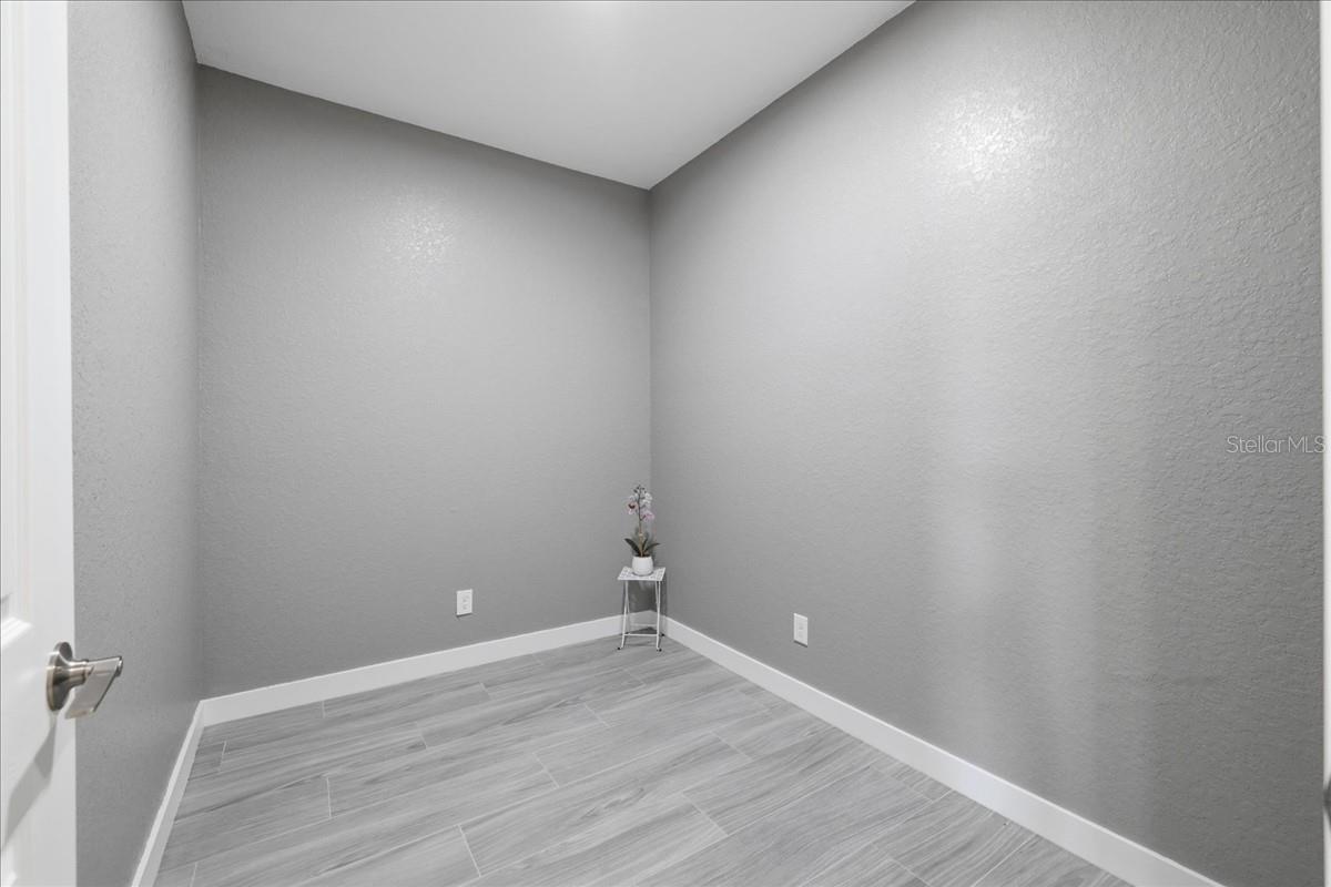 Listing Image #15