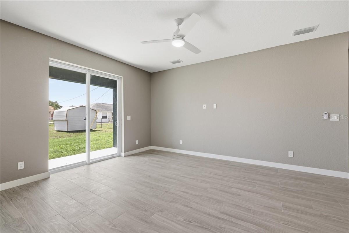 Listing Image #32