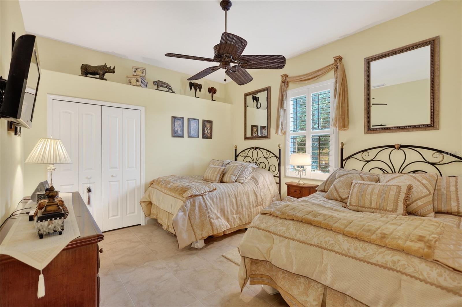 Listing Image #38