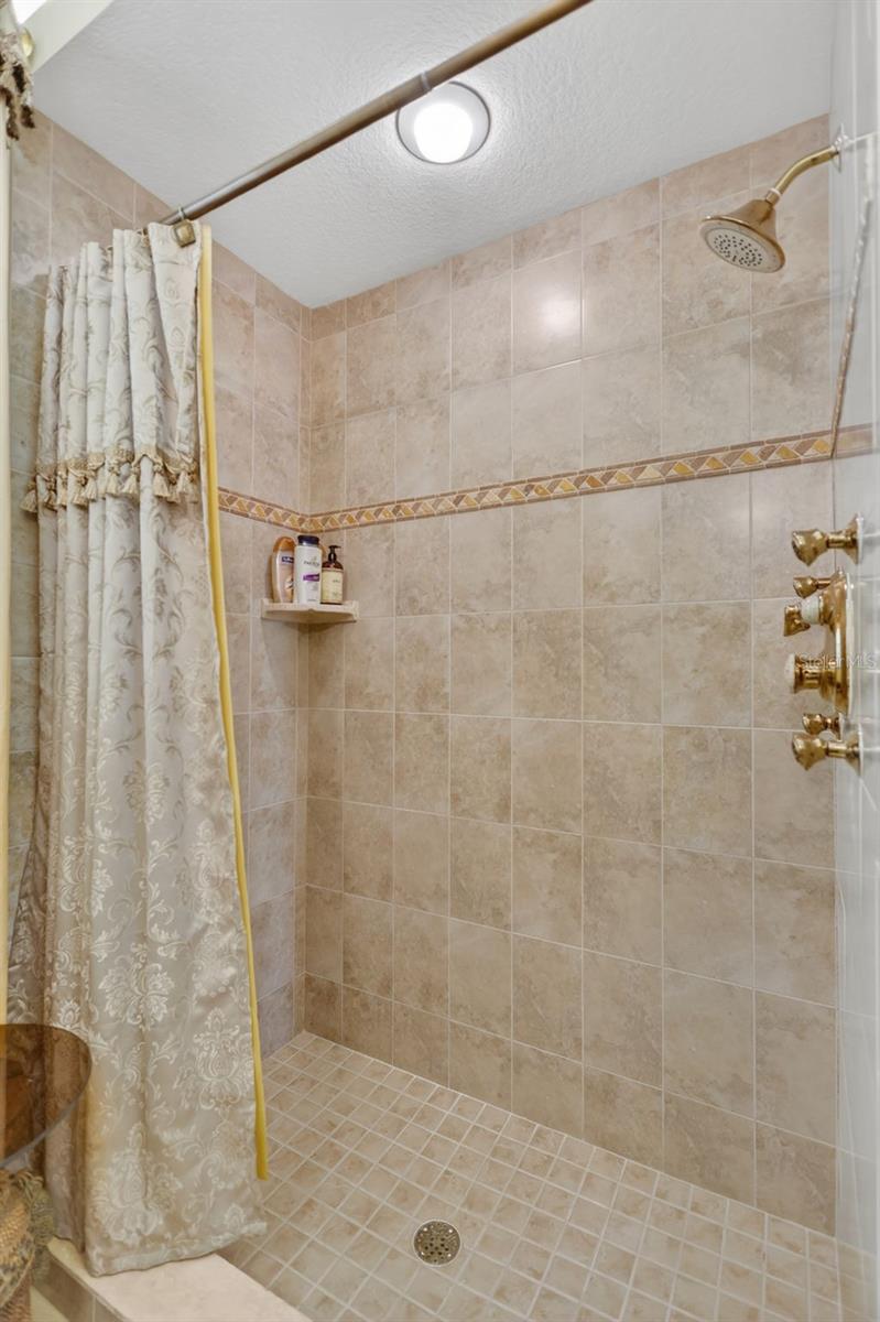 Listing Image #39