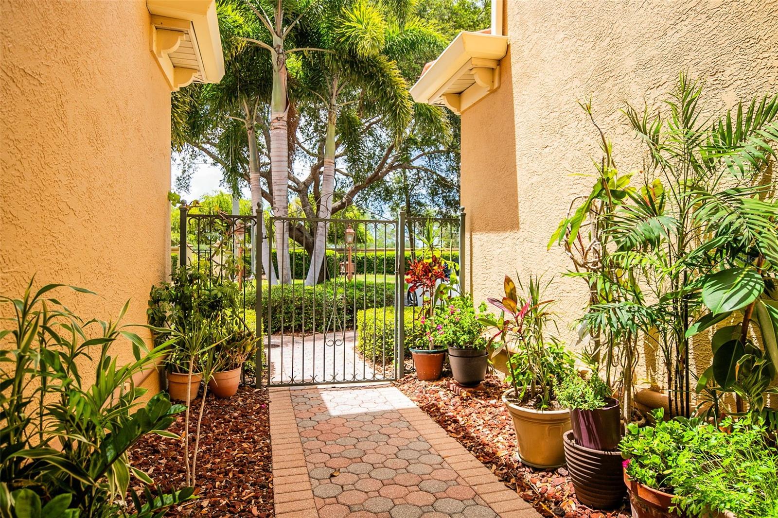 Listing Image #4