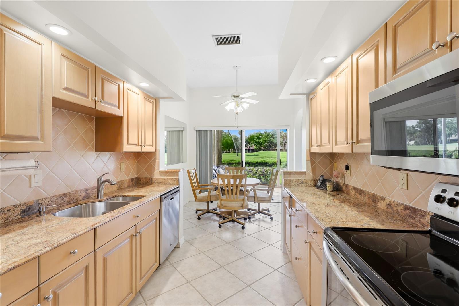 Listing Image #12