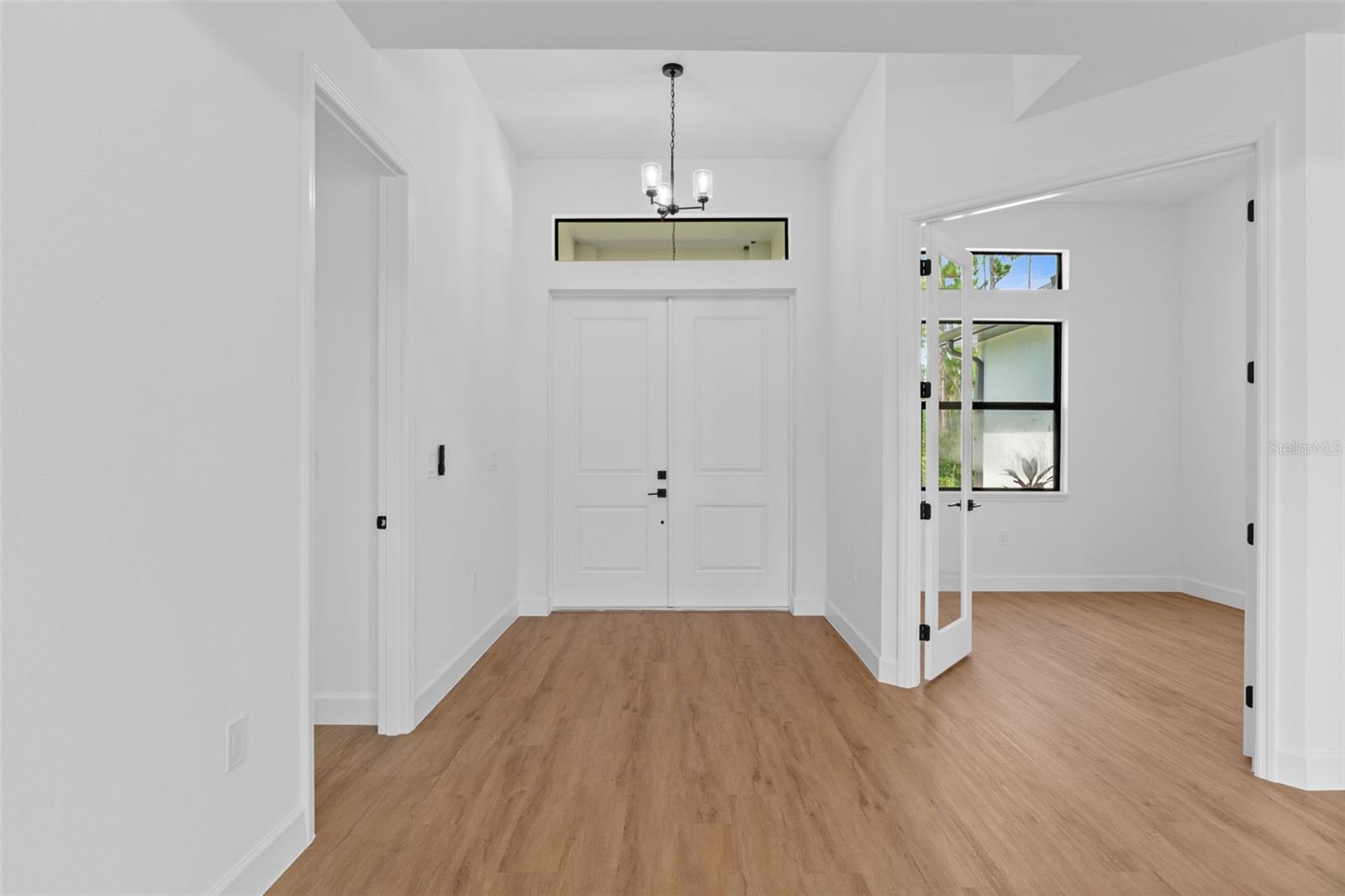 Listing Image #5