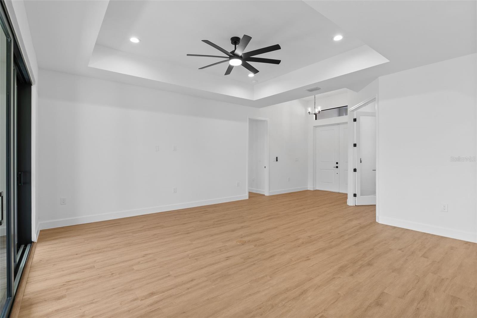 Listing Image #8