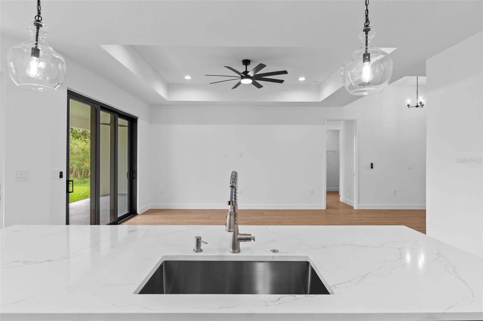 Listing Image #15