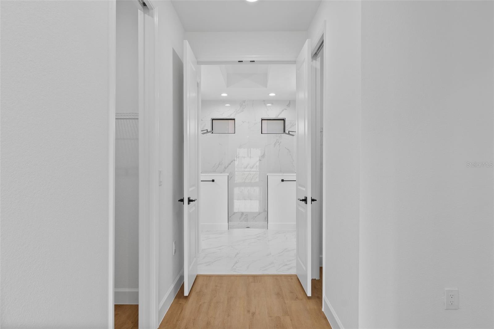 Listing Image #18