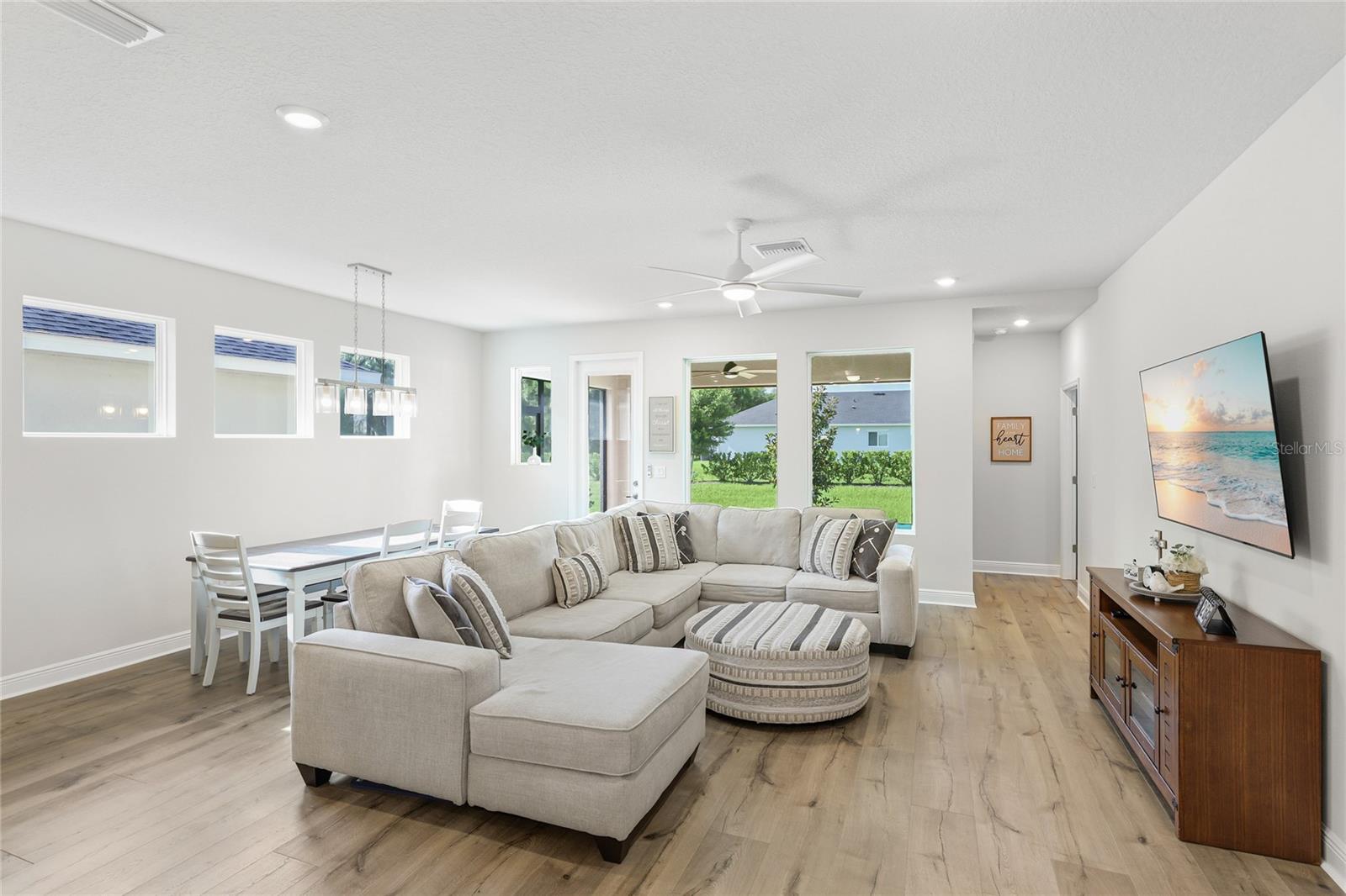 Listing Image #8