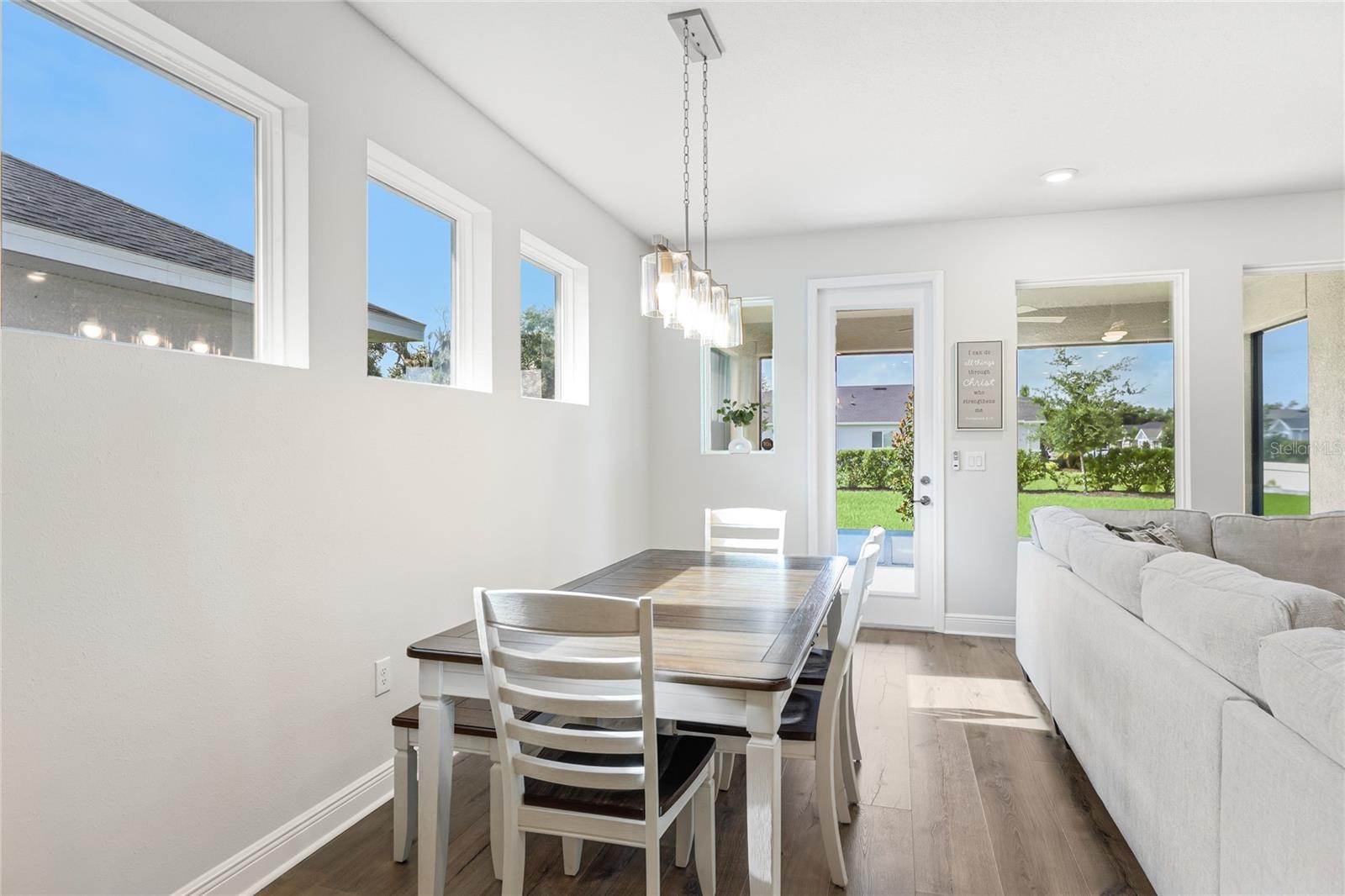 Listing Image #12