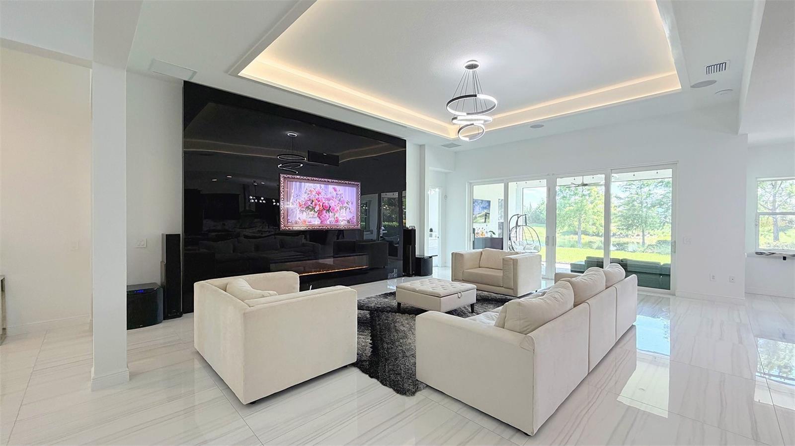 Listing Image #10