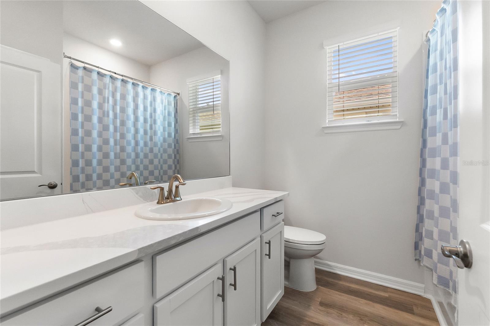 Listing Image #7