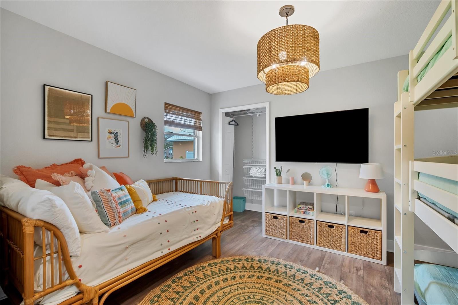 Listing Image #6