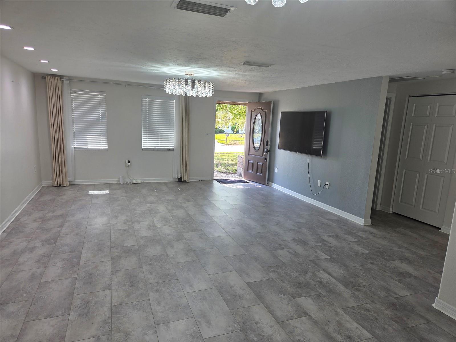 Listing Image #4