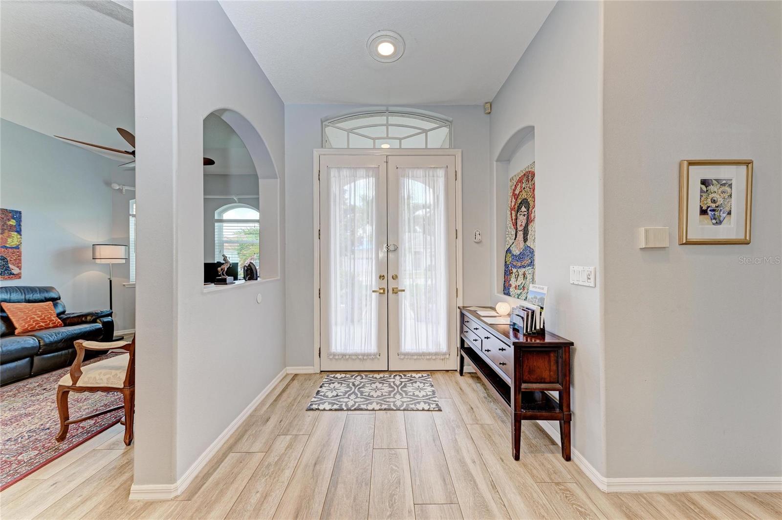 Listing Image #3