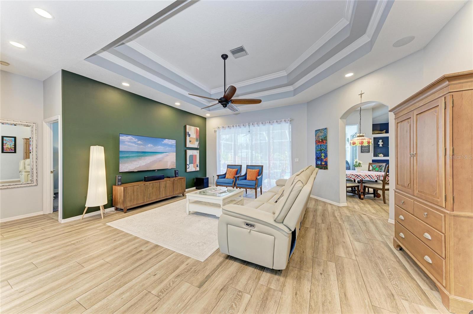 Listing Image #6