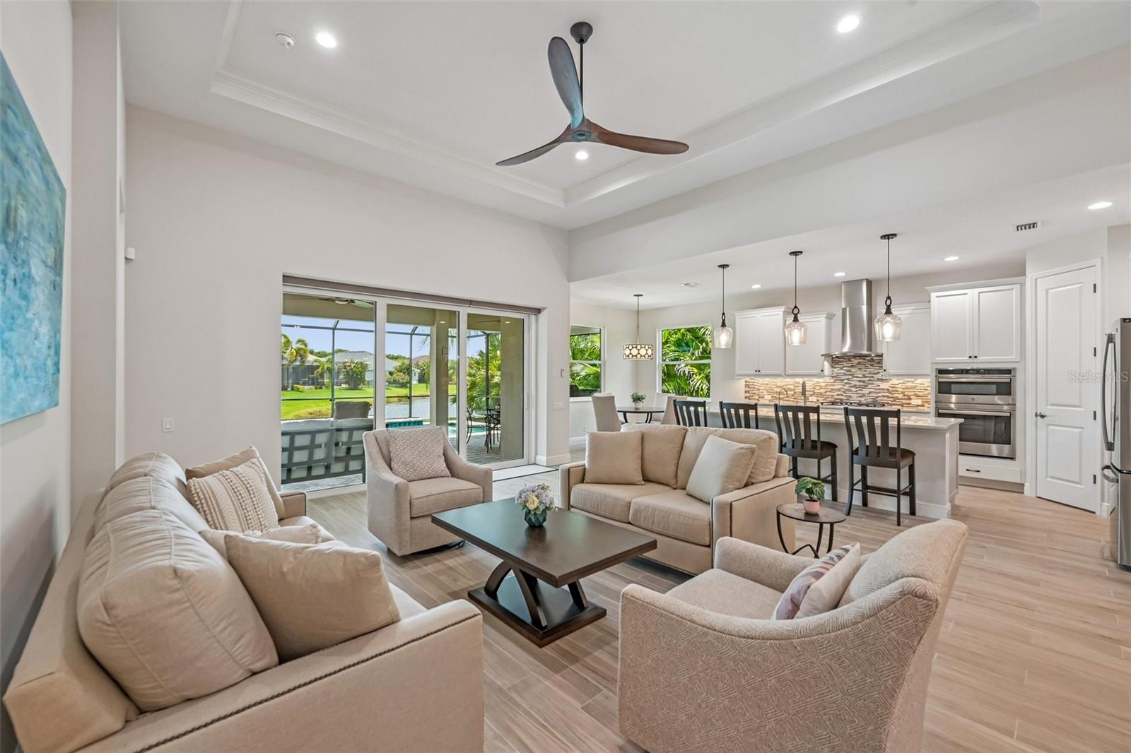 Listing Image #10