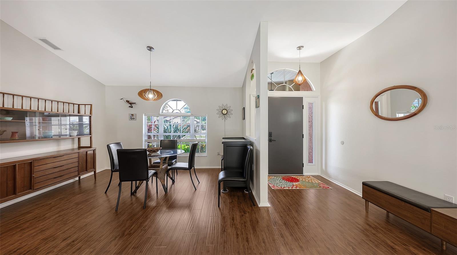 Listing Image #5