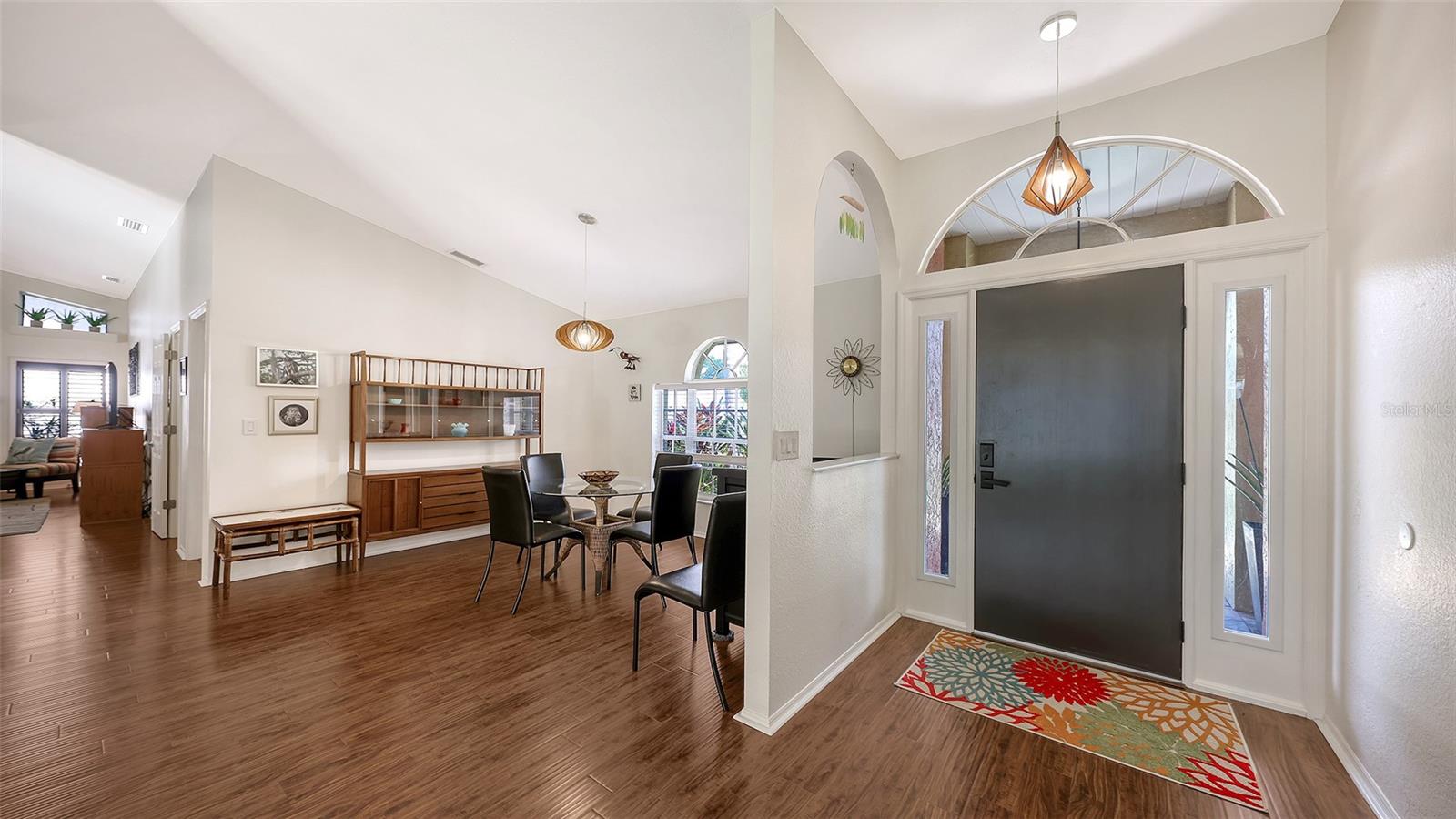 Listing Image #6