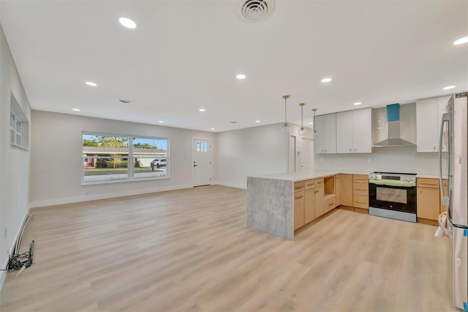 Listing Image #5