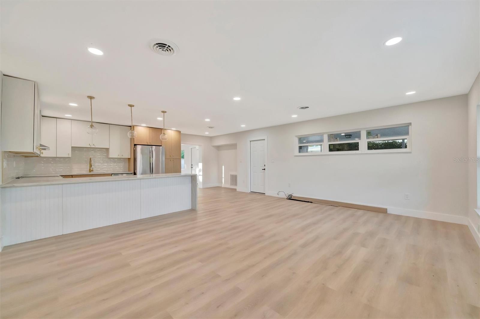 Listing Image #6