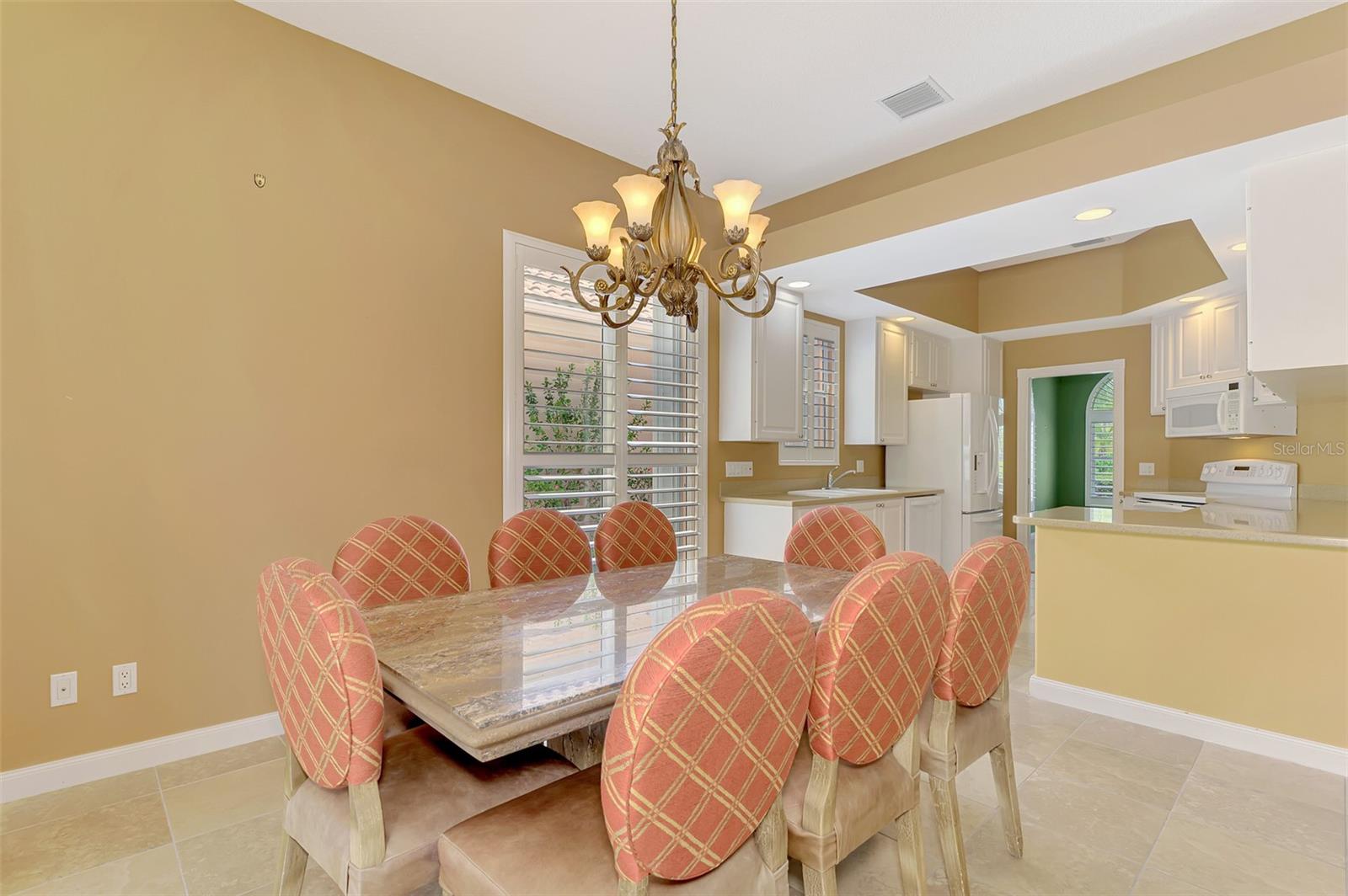 Listing Image #14