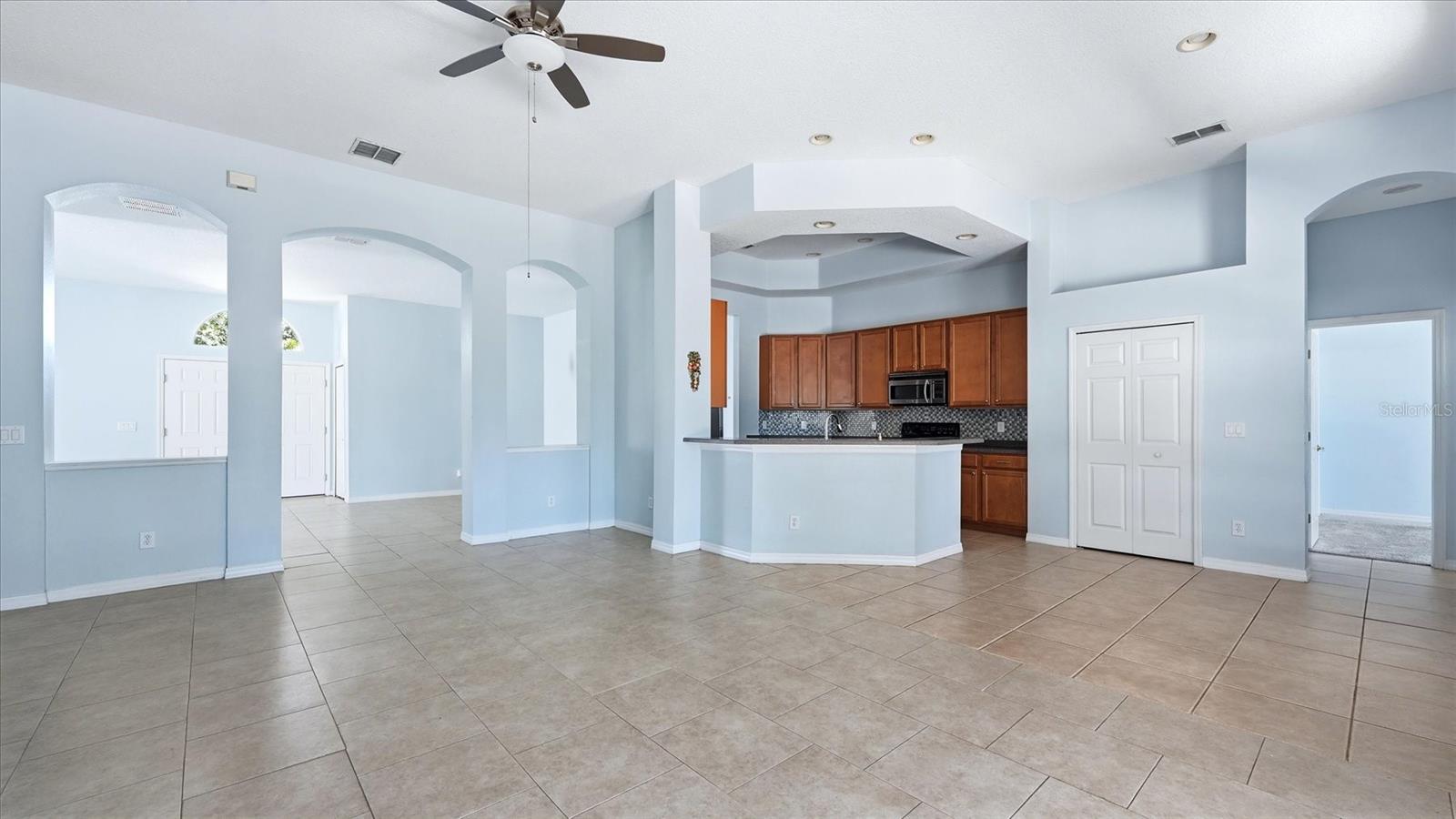 Listing Image #13
