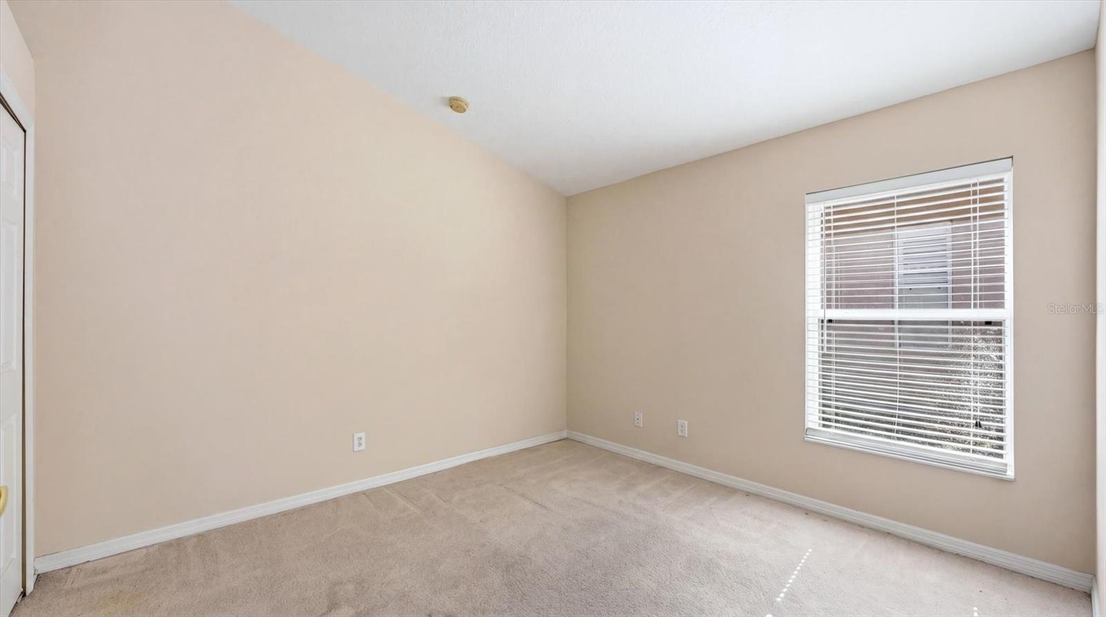 Listing Image #25