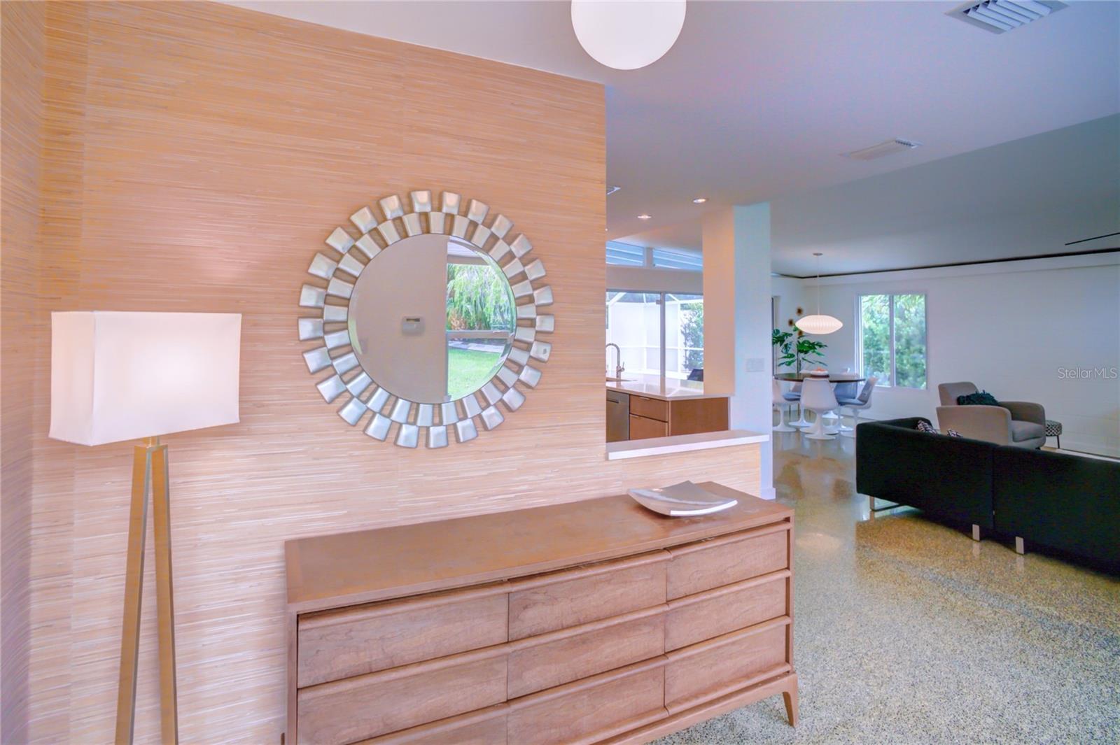 Listing Image #9