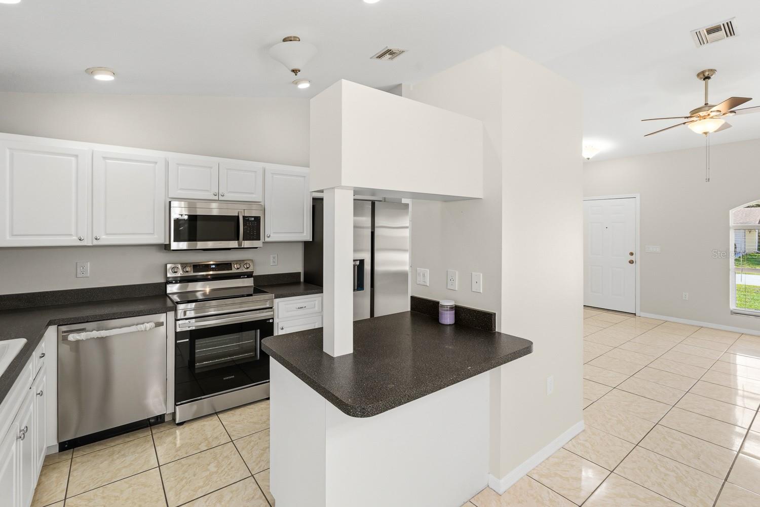 Listing Image #11