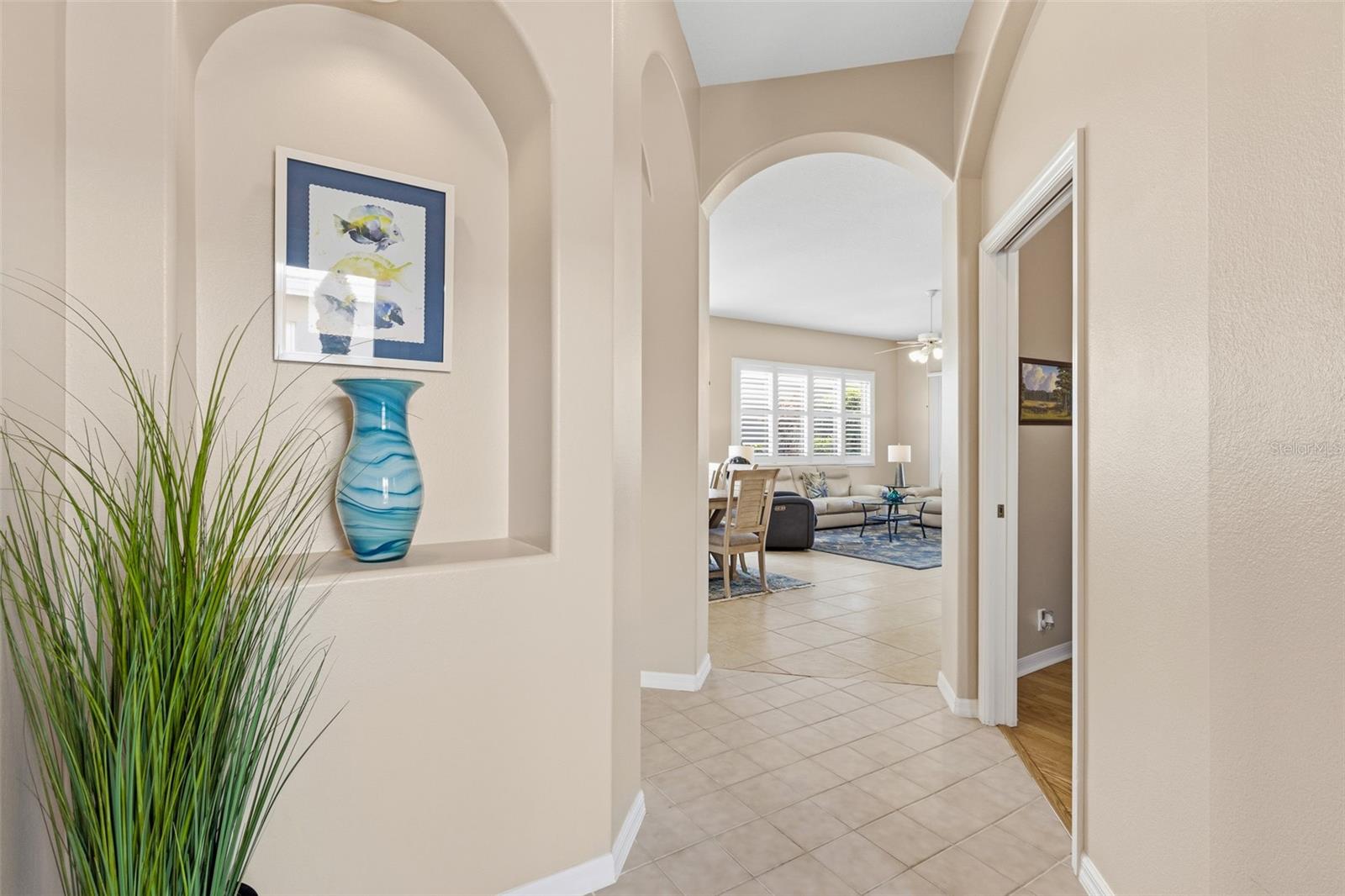 Listing Image #12