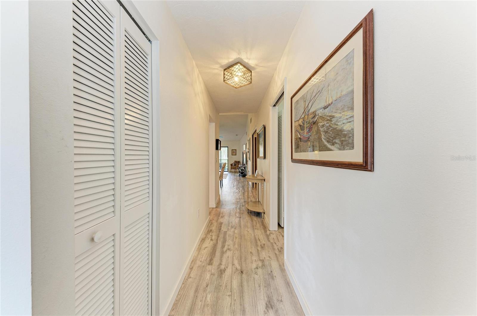Listing Image #11