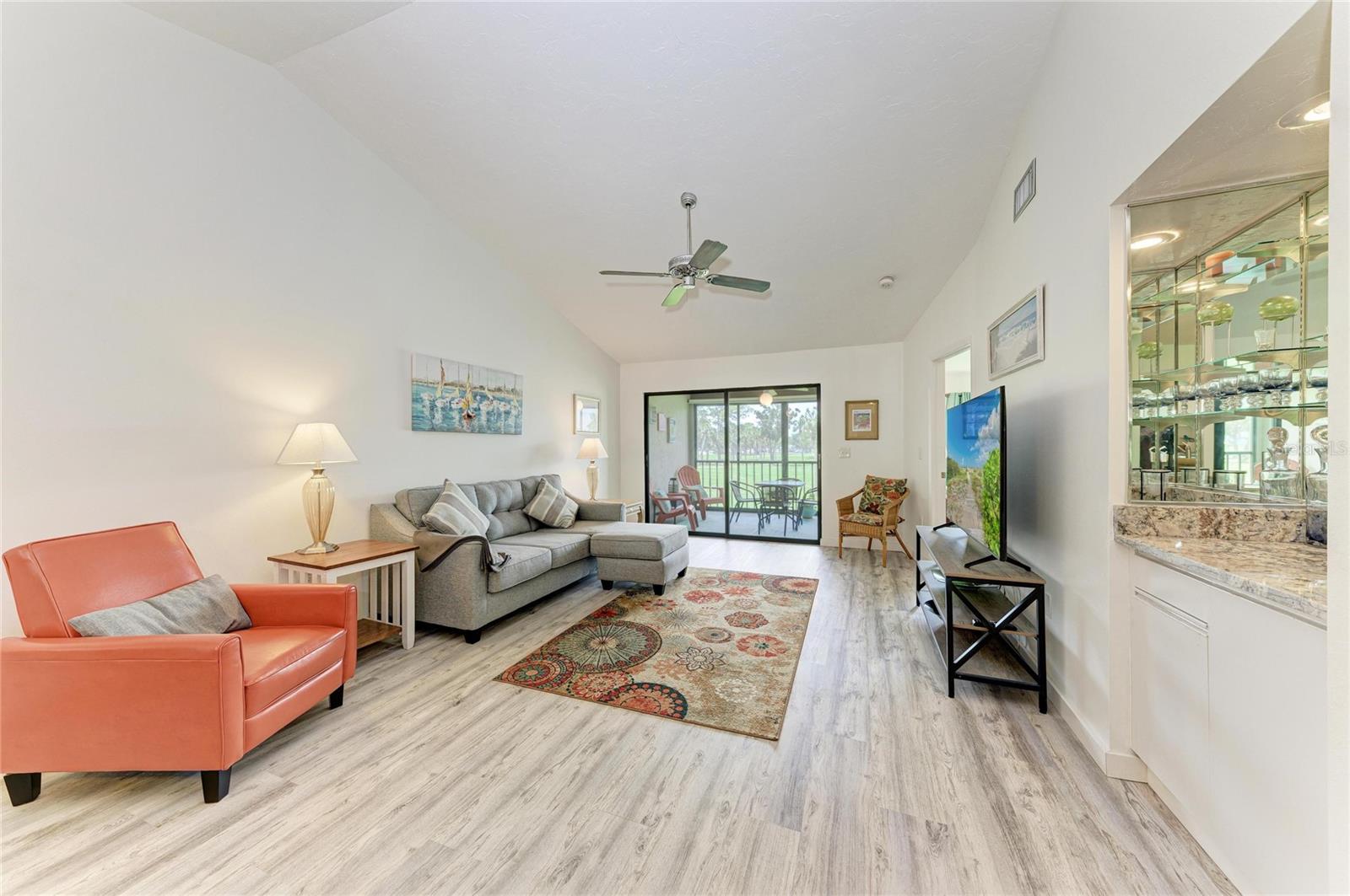 Listing Image #12