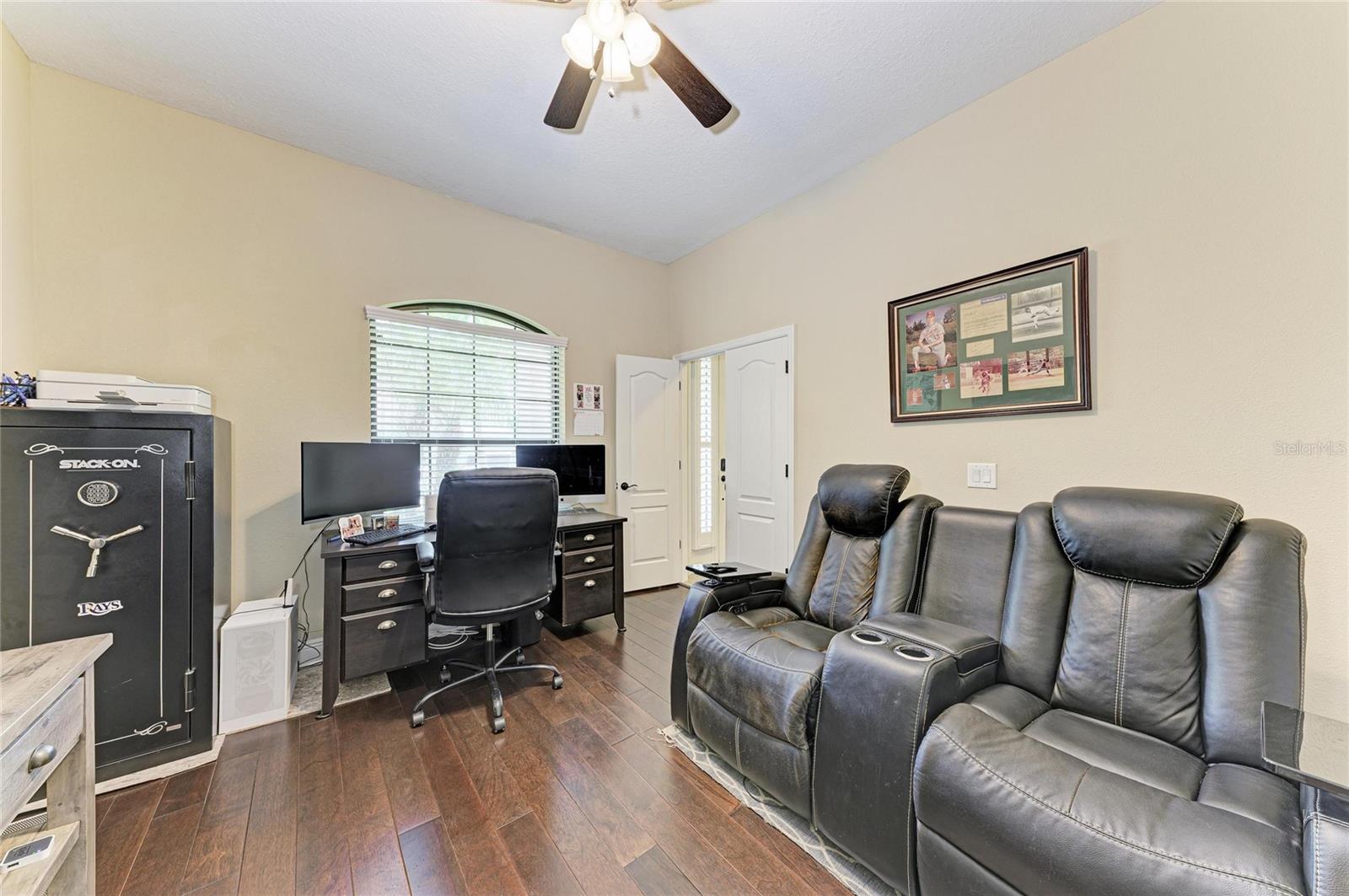Listing Image #32