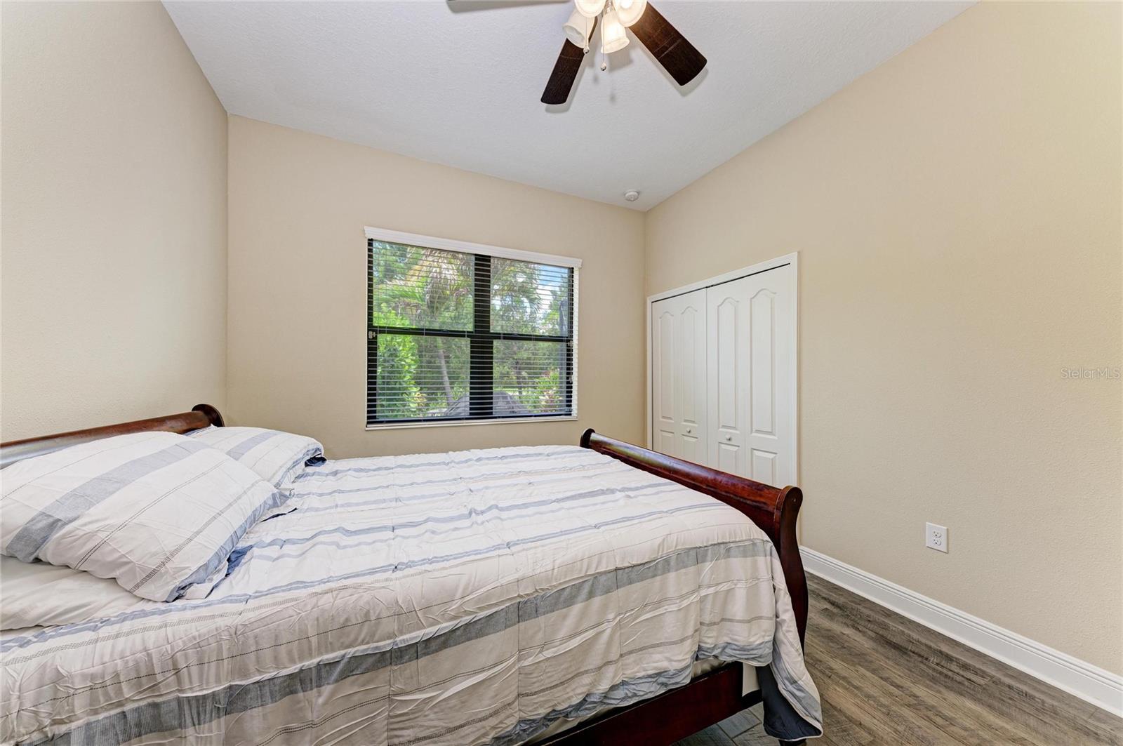 Listing Image #38