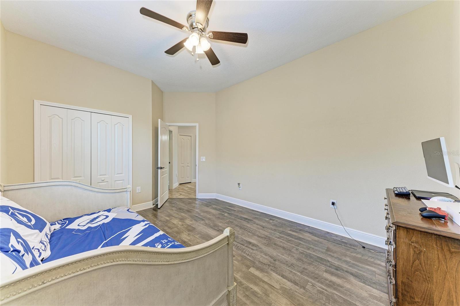 Listing Image #42