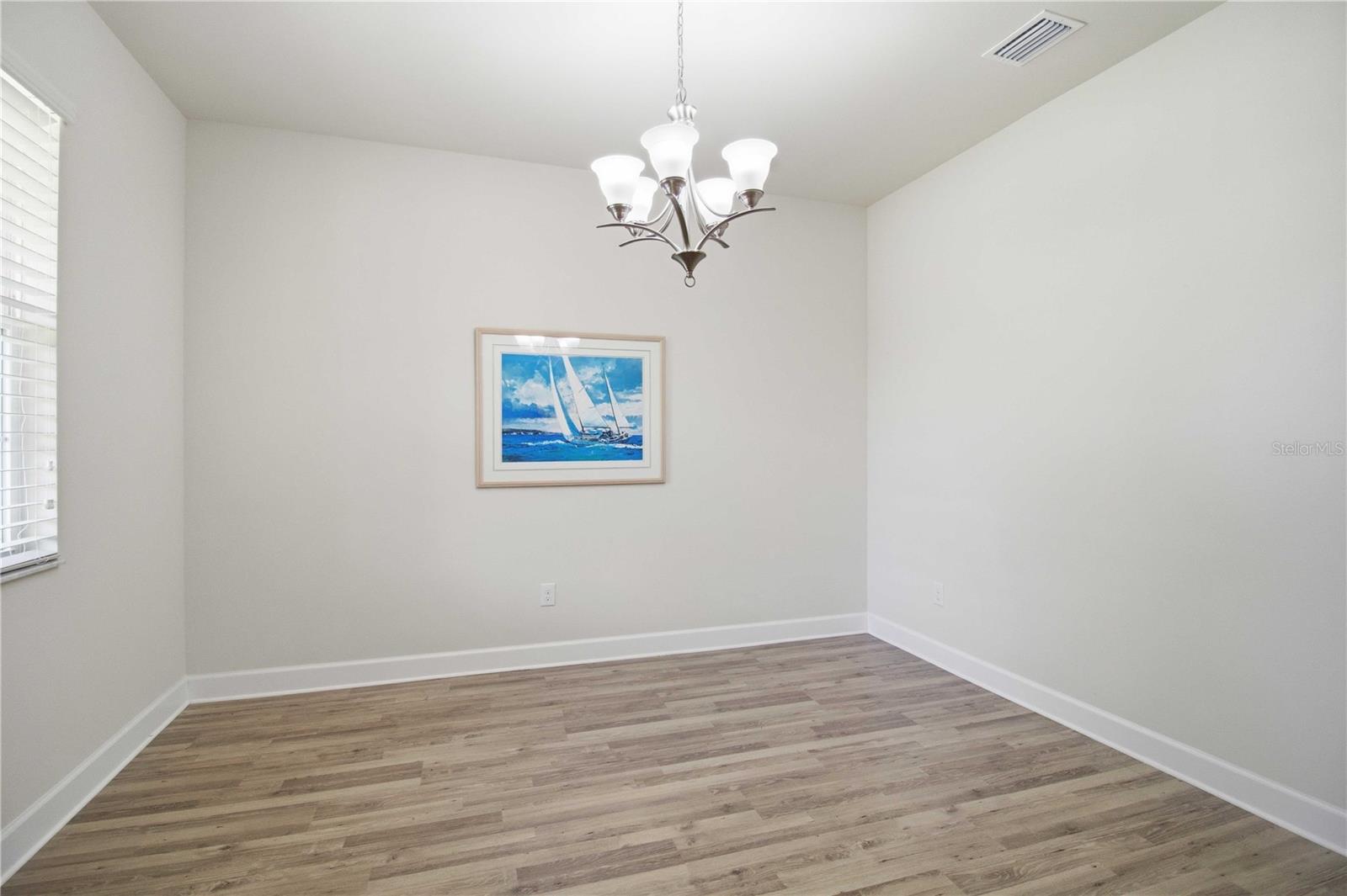 Listing Image #7