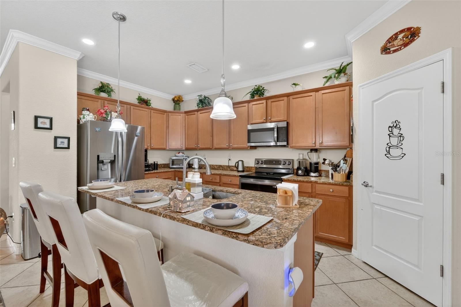 Listing Image #12
