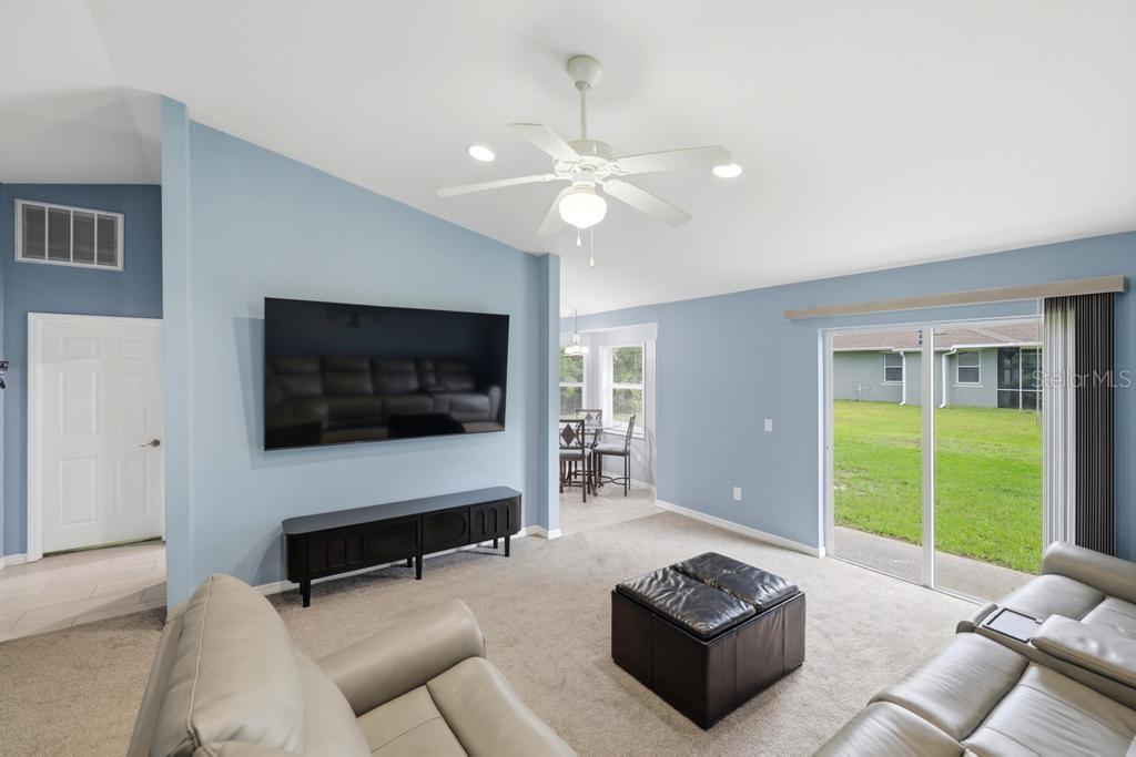 Listing Image #11