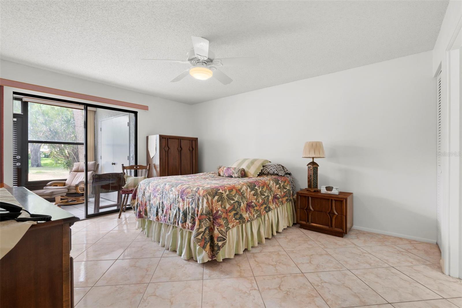 Listing Image #12