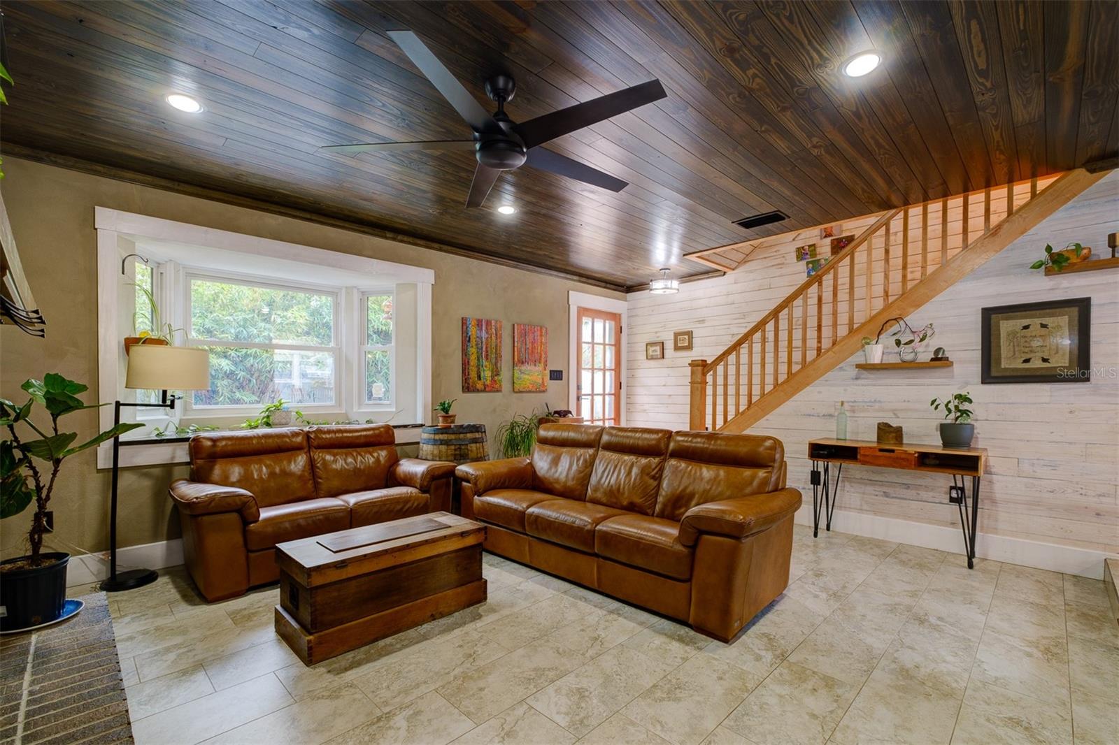 Listing Image #11