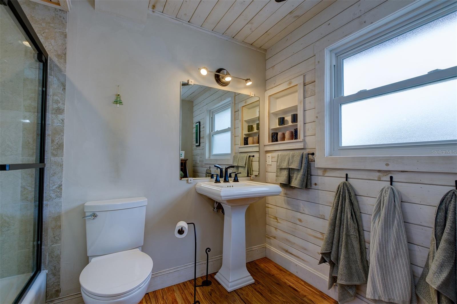 Listing Image #42